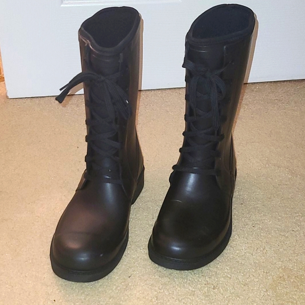 Aerosoles Vernon rain boot (women's size 9)
